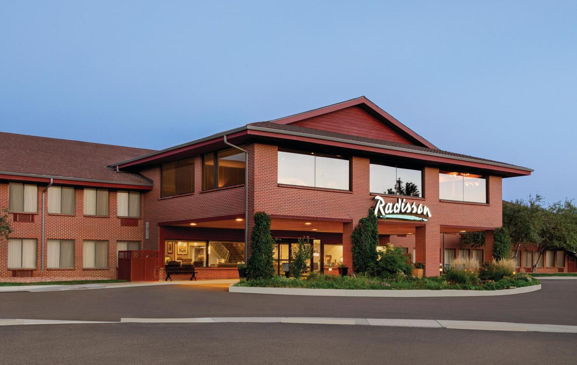 Radisson Hotel Colorado Springs Airport Exterior photo